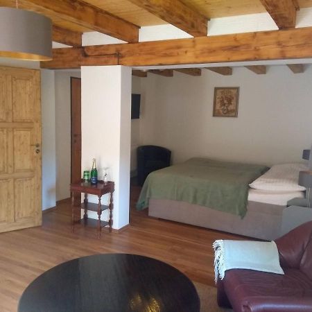 Stodola-Soukromy Apartman Pro Dva S Venkovni Virivkou Karlštejn エクステリア 写真