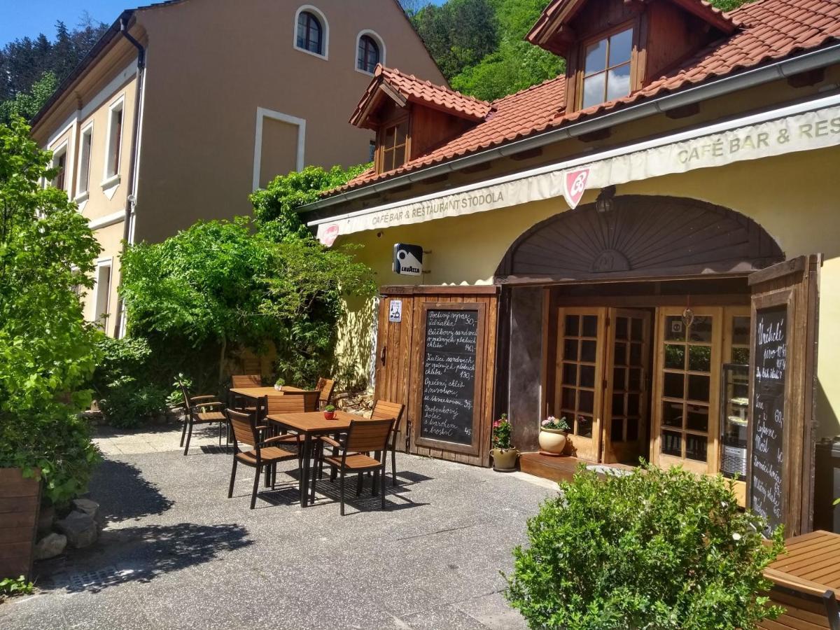 Stodola-Soukromy Apartman Pro Dva S Venkovni Virivkou Karlštejn エクステリア 写真